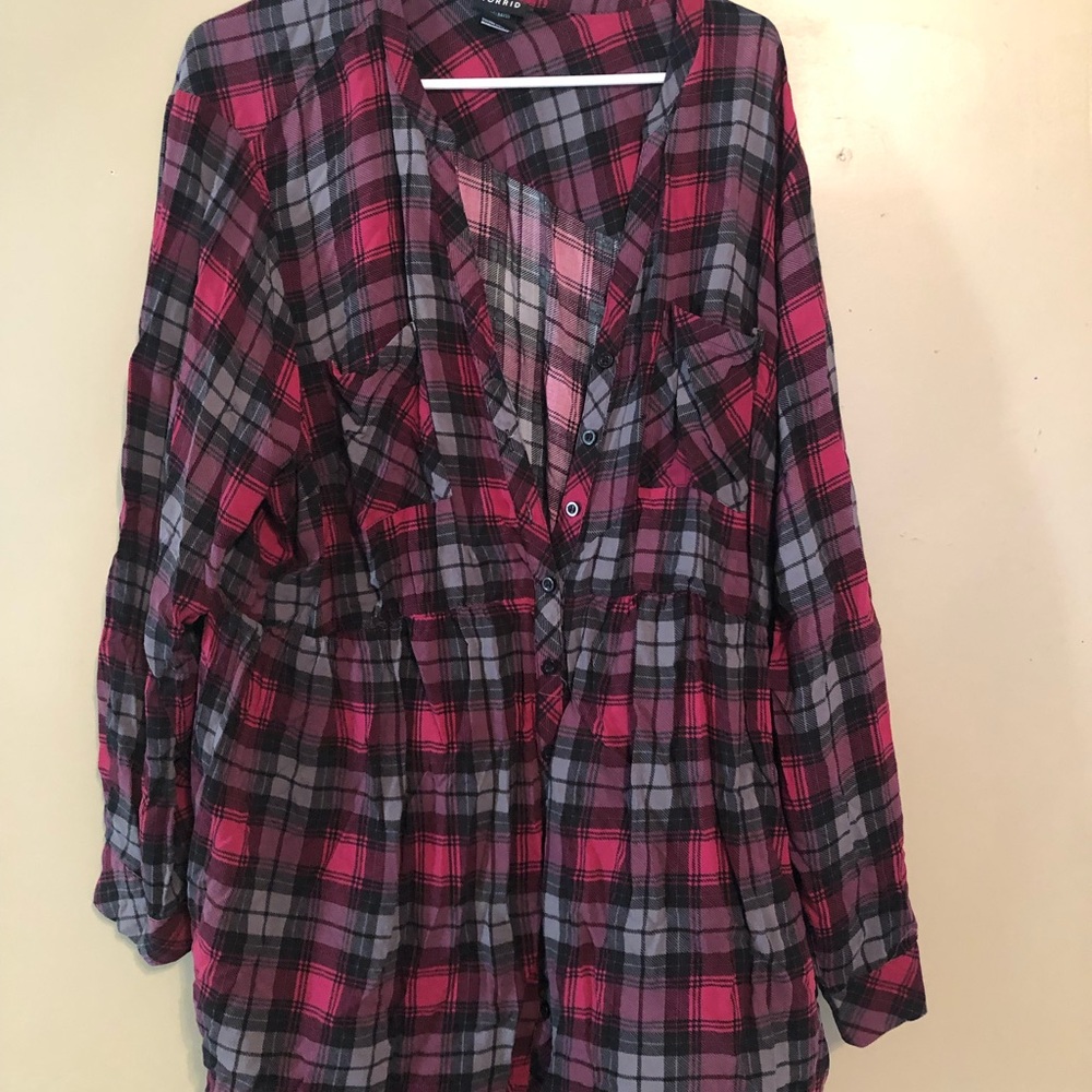 Torrid. Size 4. Plaid button down.